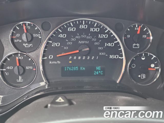 Chevrolet Express Van 2011 — photo 8