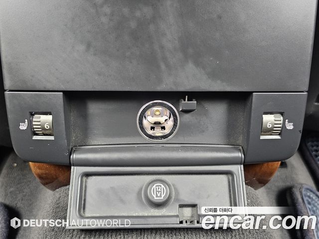 Volkswagen Phaeton 2013 — photo 16