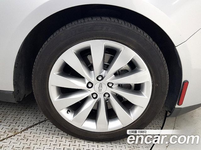 Lincoln MKS 2015 — photo 5