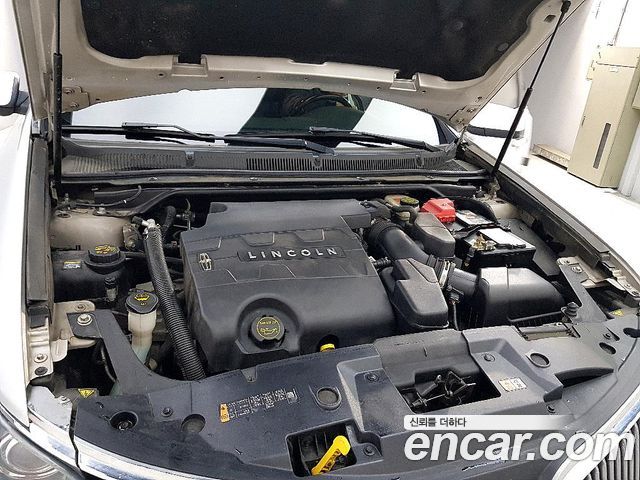 Lincoln MKS 2015 — photo 6
