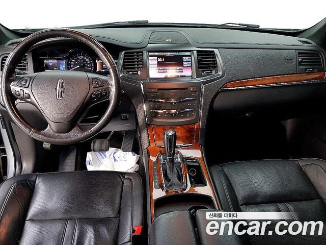Lincoln MKS 2015 — photo 7