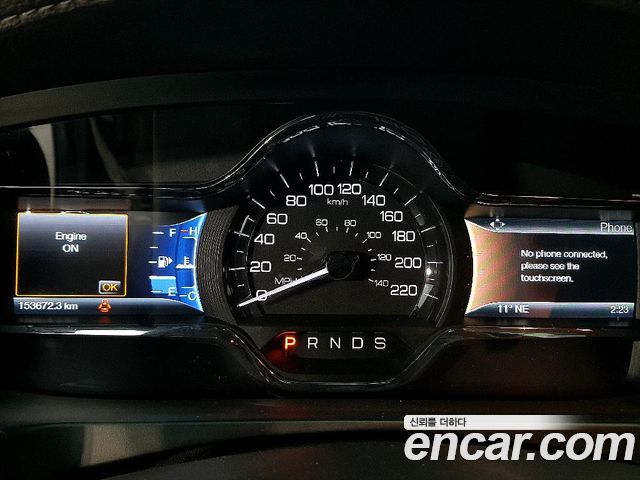 Lincoln MKS 2015 — photo 8