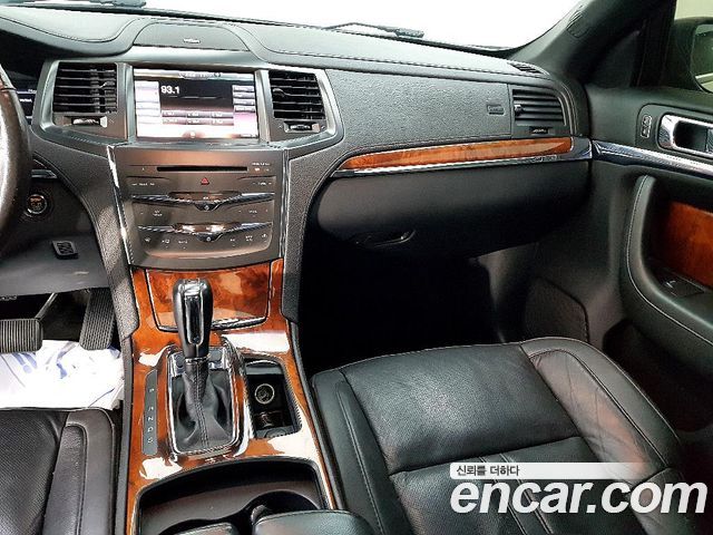 Lincoln MKS 2015 — photo 16