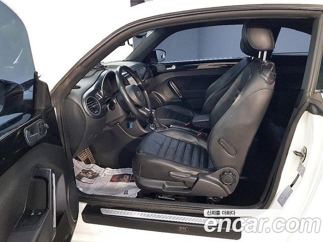 Volkswagen Beatle 2015 — photo 10