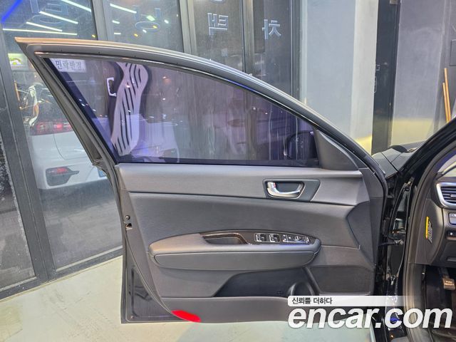 Kia K5 2016 — photo 17