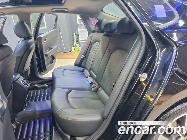 Kia K5 2016 — photo 19