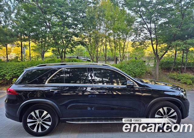 Mercedes-Benz GLE-Class 2024 — photo 7