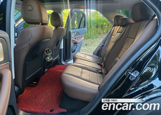 Mercedes-Benz GLE-Class 2024 — photo 12