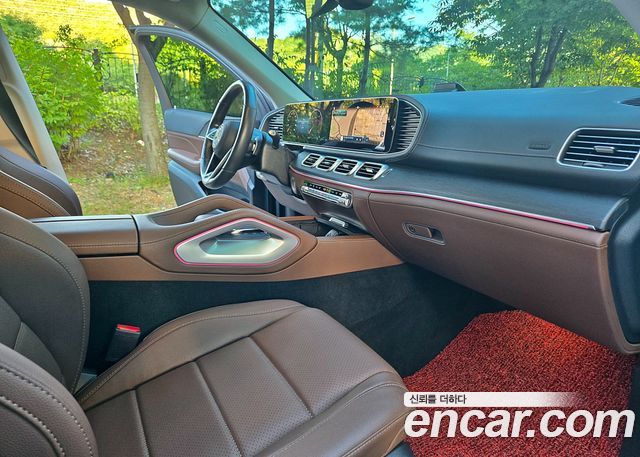 Mercedes-Benz GLE-Class 2024 — photo 13