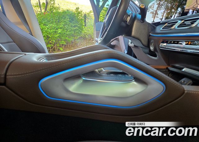 Mercedes-Benz GLE-Class 2024 — photo 15