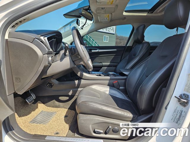 Ford Fusion 2013 — photo 10
