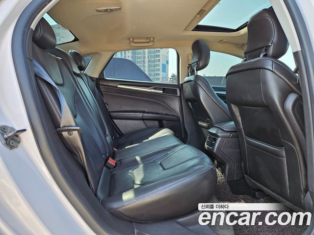 Ford Fusion 2013 — photo 17