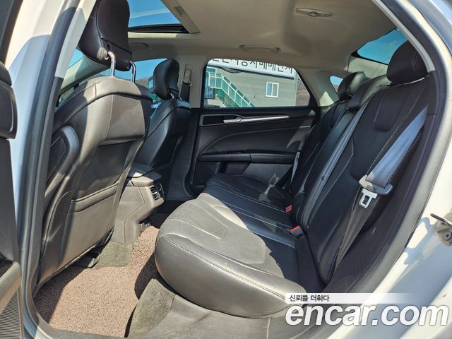 Ford Fusion 2013 — photo 18