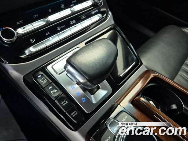 Genesis EQ900 2017 — photo 9