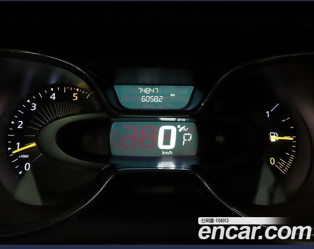 Renault Korea QM3 2015 — photo 10