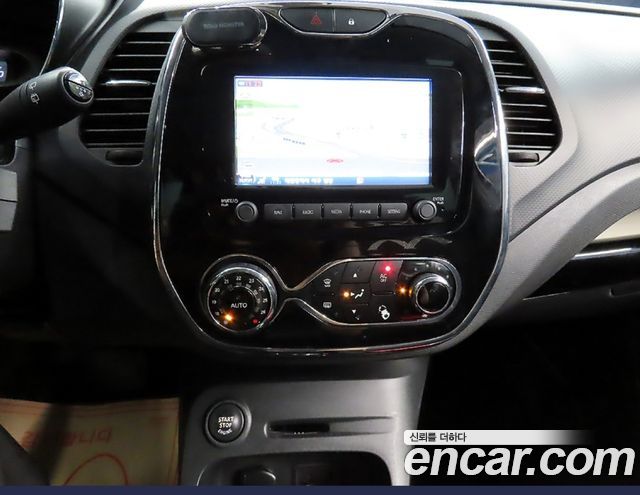 Renault Korea QM3 2015 — photo 13