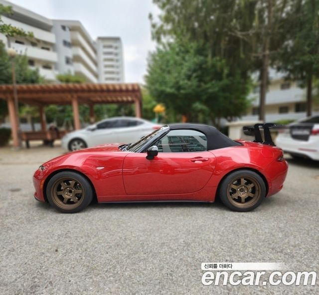 Mazda MX-5 Miata 2017 — photo 4