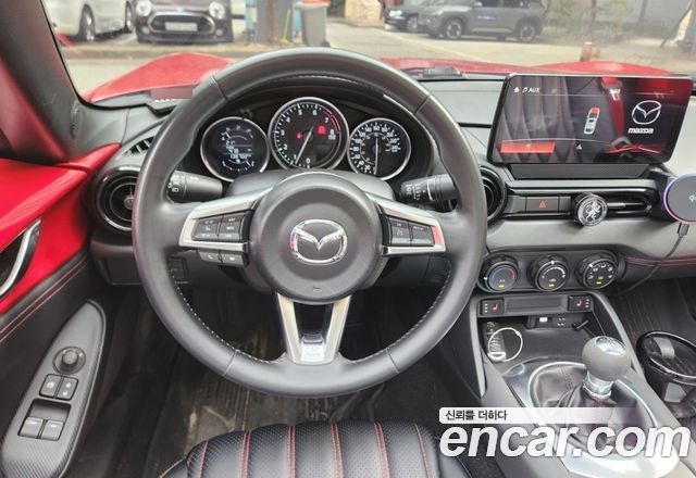 Mazda MX-5 Miata 2017 — photo 8