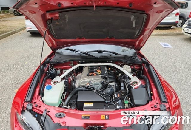 Mazda MX-5 Miata 2017 — photo 14