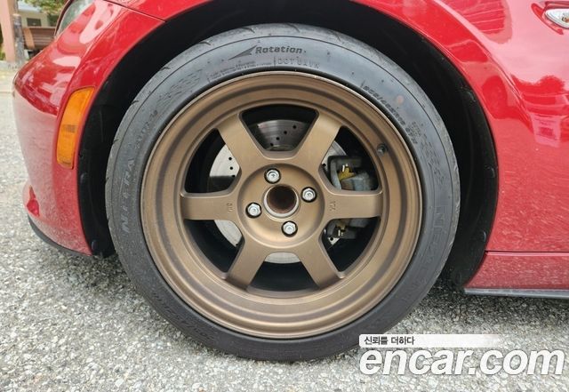 Mazda MX-5 Miata 2017 — photo 17