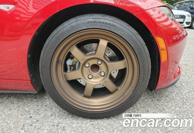 Mazda MX-5 Miata 2017 — photo 19