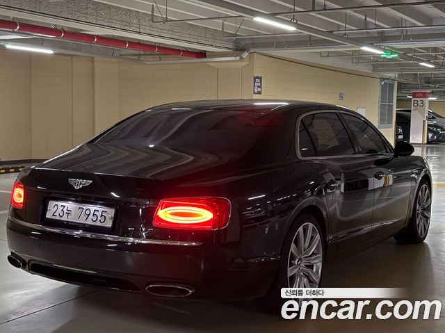 Bentley Flying Spur 2014 — photo 4
