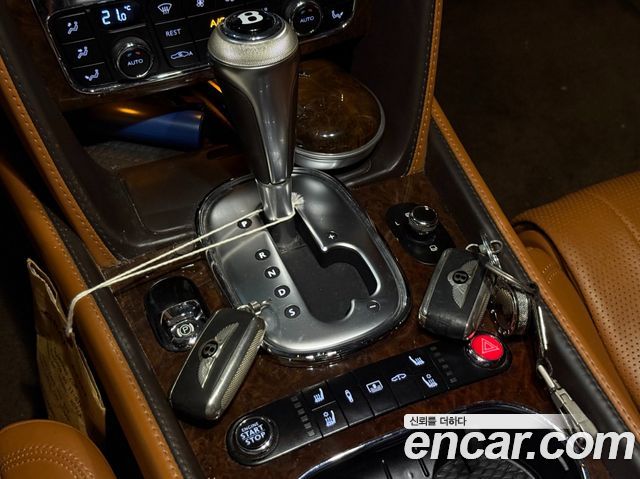 Bentley Flying Spur 2014 — photo 12