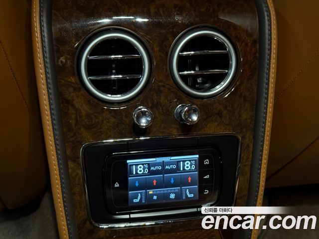 Bentley Flying Spur 2014 — photo 13