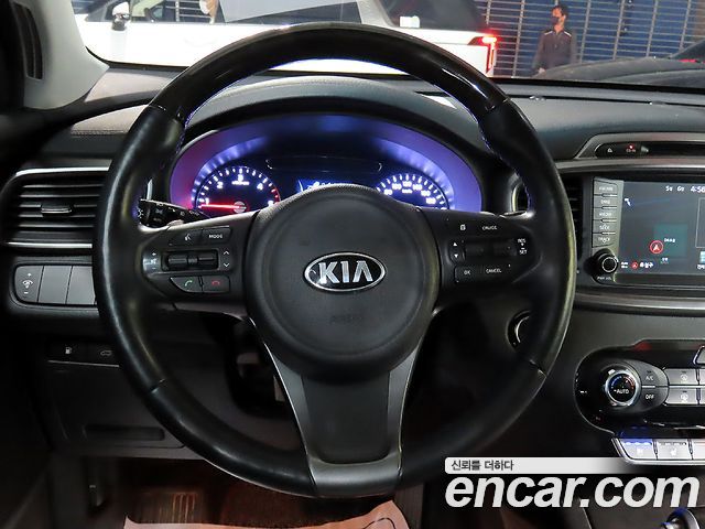 Kia Sorento 2017 — photo 8