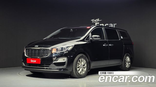 Kia Canival 2019 — photo 1