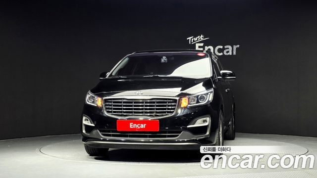 Kia Canival 2019 — photo 3