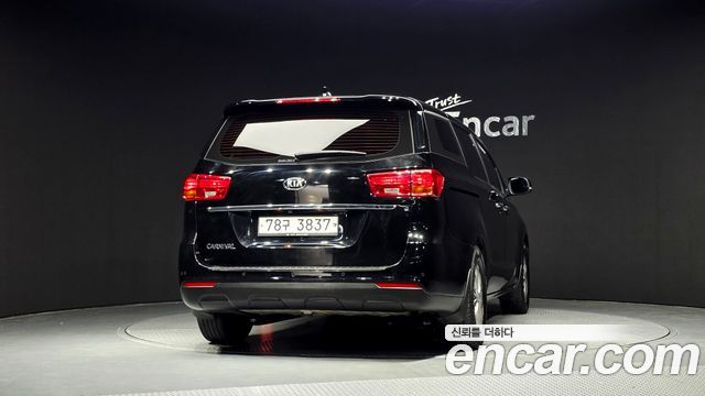 Kia Canival 2019 — photo 4
