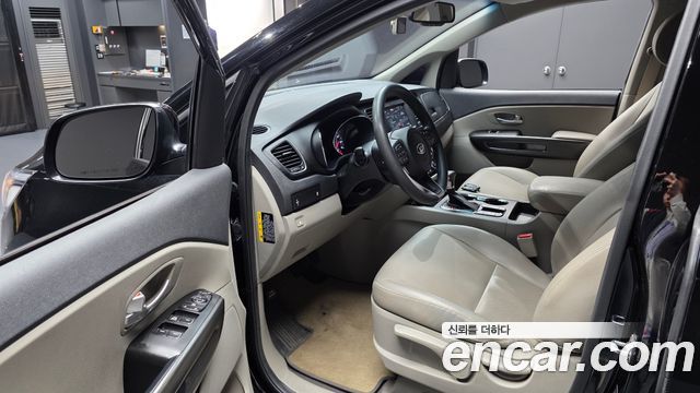 Kia Canival 2019 — photo 13