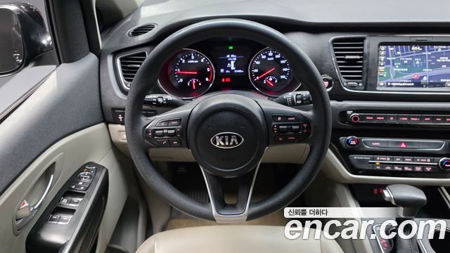 Kia Canival 2019 — photo 19