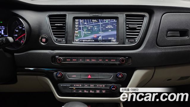 Kia Canival 2019 — photo 20