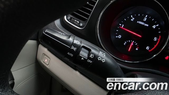 Kia Canival 2019 — photo 23