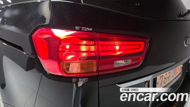 Kia Canival 2019 — photo 9