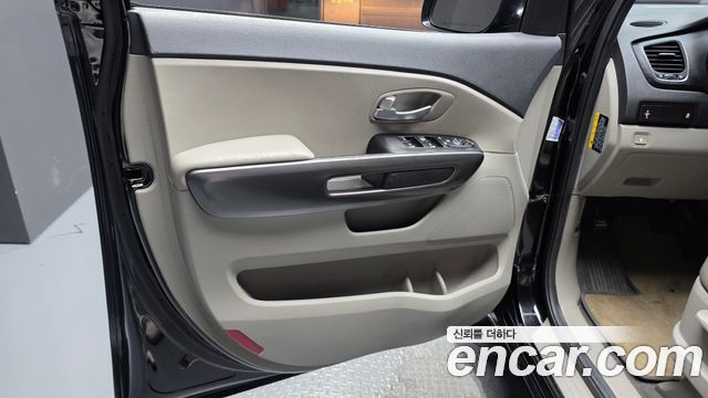 Kia Canival 2019 — photo 15