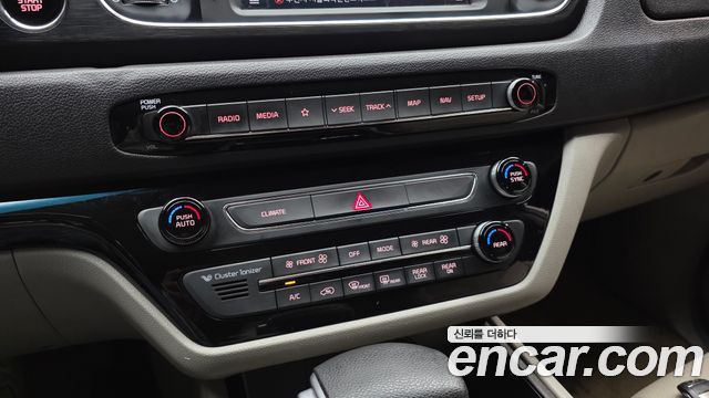 Kia Canival 2019 — photo 28