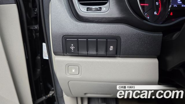Kia Canival 2019 — photo 30