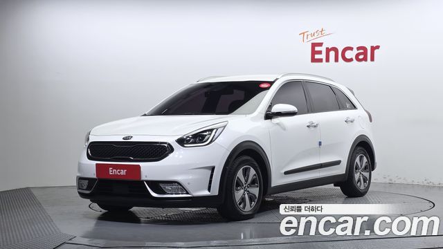 Kia Niro 2018 — photo 1