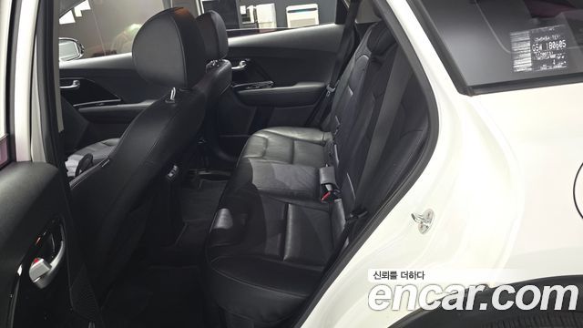 Kia Niro 2018 — photo 17