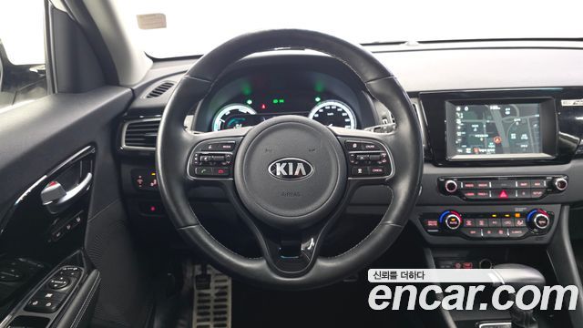 Kia Niro 2018 — photo 19