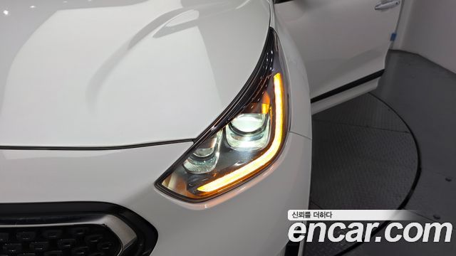 Kia Niro 2018 — photo 8