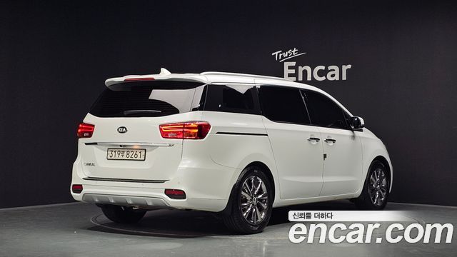 Kia Canival 2019 — photo 2