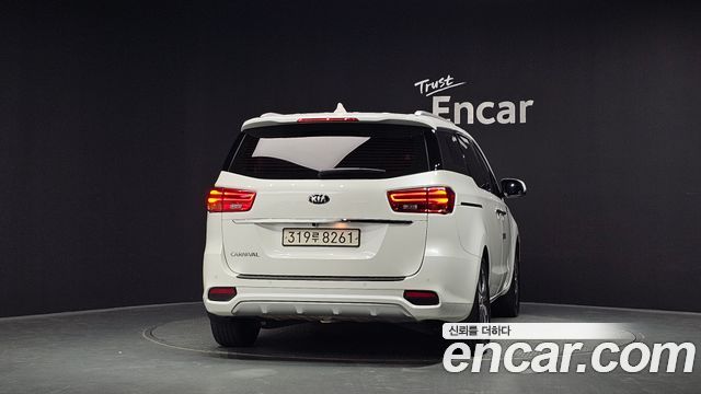 Kia Canival 2019 — photo 4