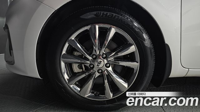Kia Canival 2019 — photo 5