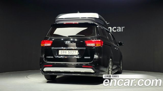 Kia Canival 2018 — photo 4