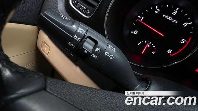 Kia Canival 2018 — photo 16