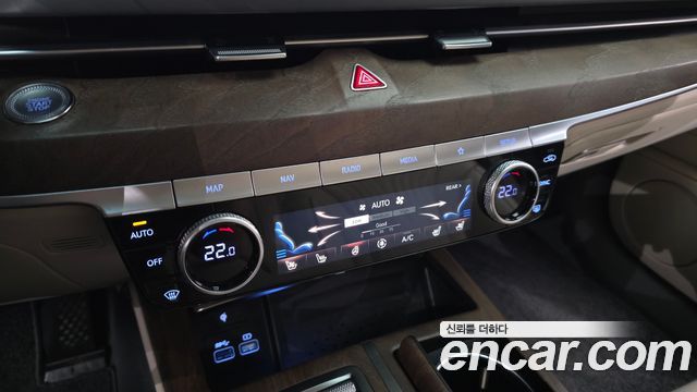 Genesis G80 2022 — photo 18